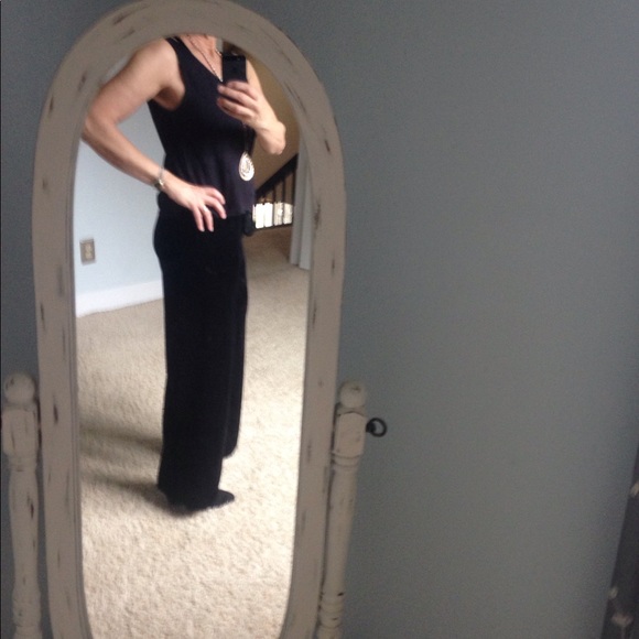 ❤️BOGO‼️Gorgeous wide leg velvet pants❤️ - Picture 2 of 4